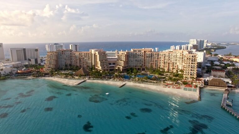 things to do near grand fiesta americana coral beach cancun