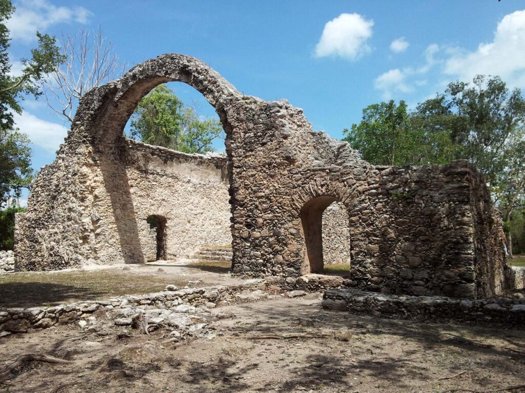 Oxtankah mayan ruins