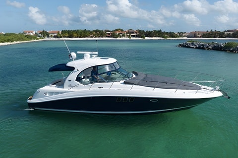 40 sea ray 2023 side view