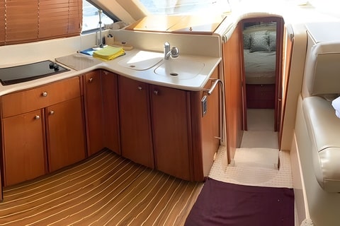 41 Meridien yacht kitchen