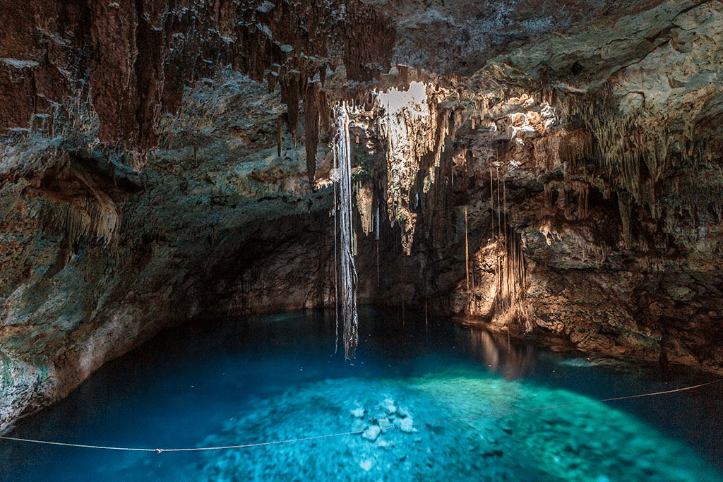 Bolonchoojol cenote