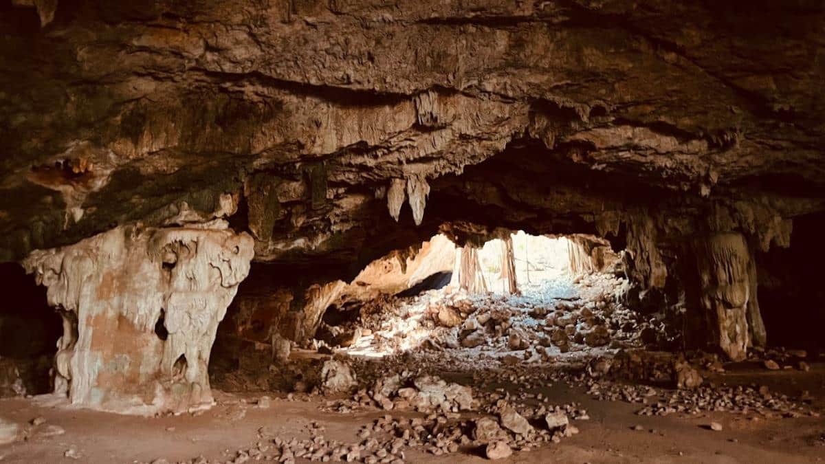 The Underground Mayan Ruins of Aktún Usil